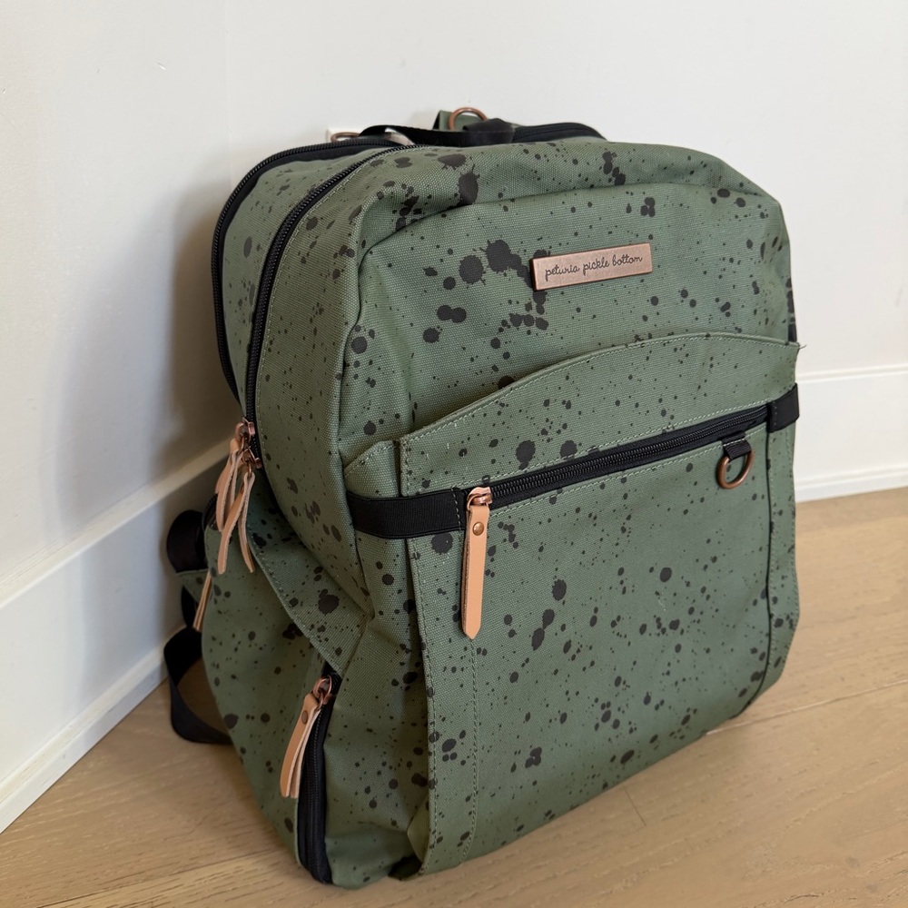 Petunia Pickle Bottom 2:1 Provisions Pump & Diaper Backpack - VGUC